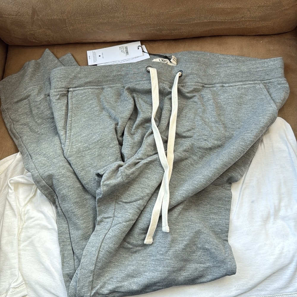 NWT UGG Gray Joggers with White Drawstring - Picture 3 of 4